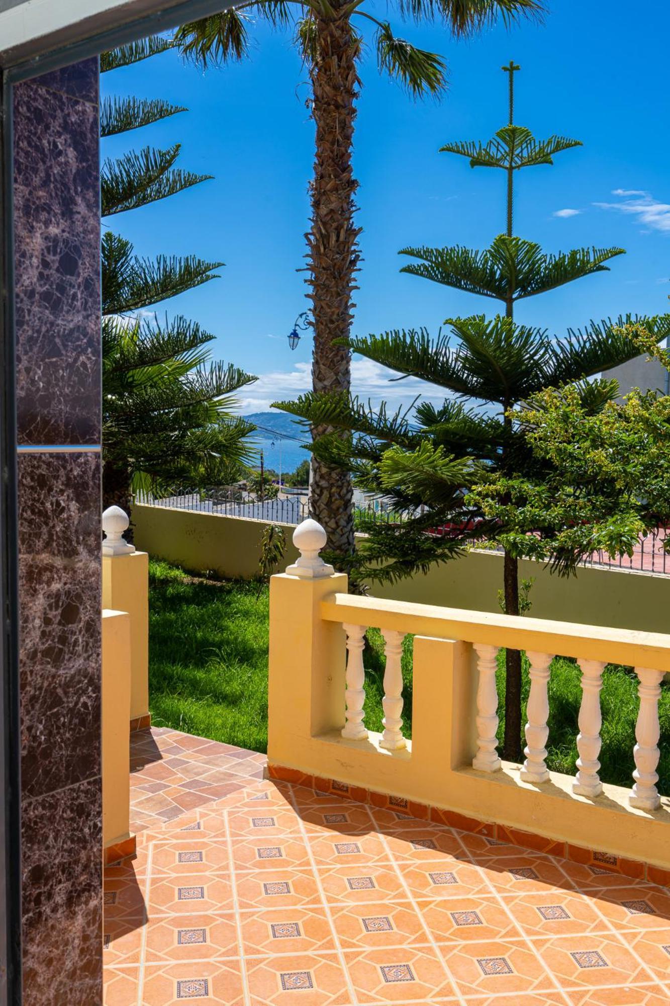 Magnifique Avec Jardin En Face De La Сasa de vacaciones Tánger